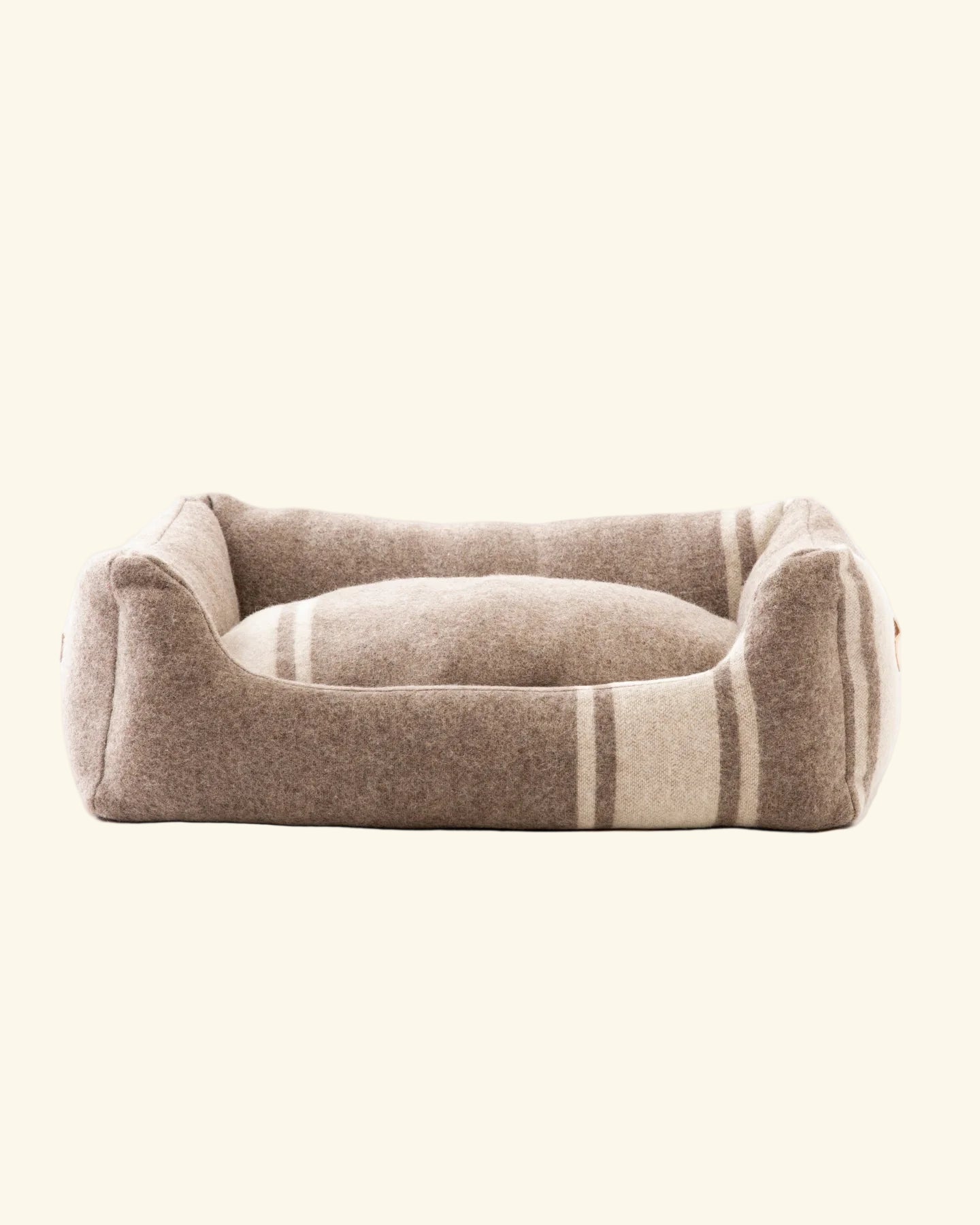 HENRI Recycled Wool Dog Bed